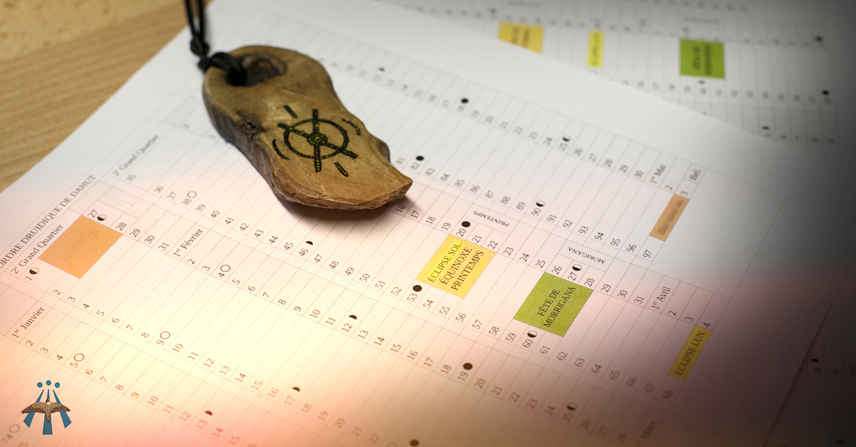 Pendentif de Belenos avec un calendrier paien druidique
